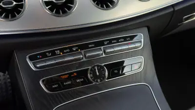 Mercedes-Benz E 220 2018 - 44990 EUR, 78000 km - AUTO.MOTO.pt - 78000km - foto 25 de 30
