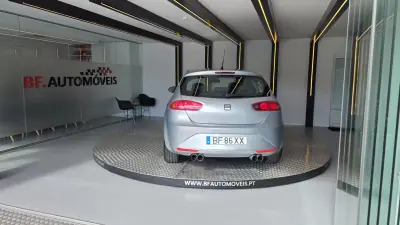 SEAT Leon 2011 - 8900 EUR, 188295 km - AUTO.MOTO.pt - 188295km - foto 18 de 52