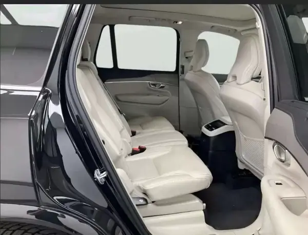 Volvo XC 90 2022 - 52990 EUR, 91200 km - AUTO.MOTO.pt - 91200km - foto 21 de 23