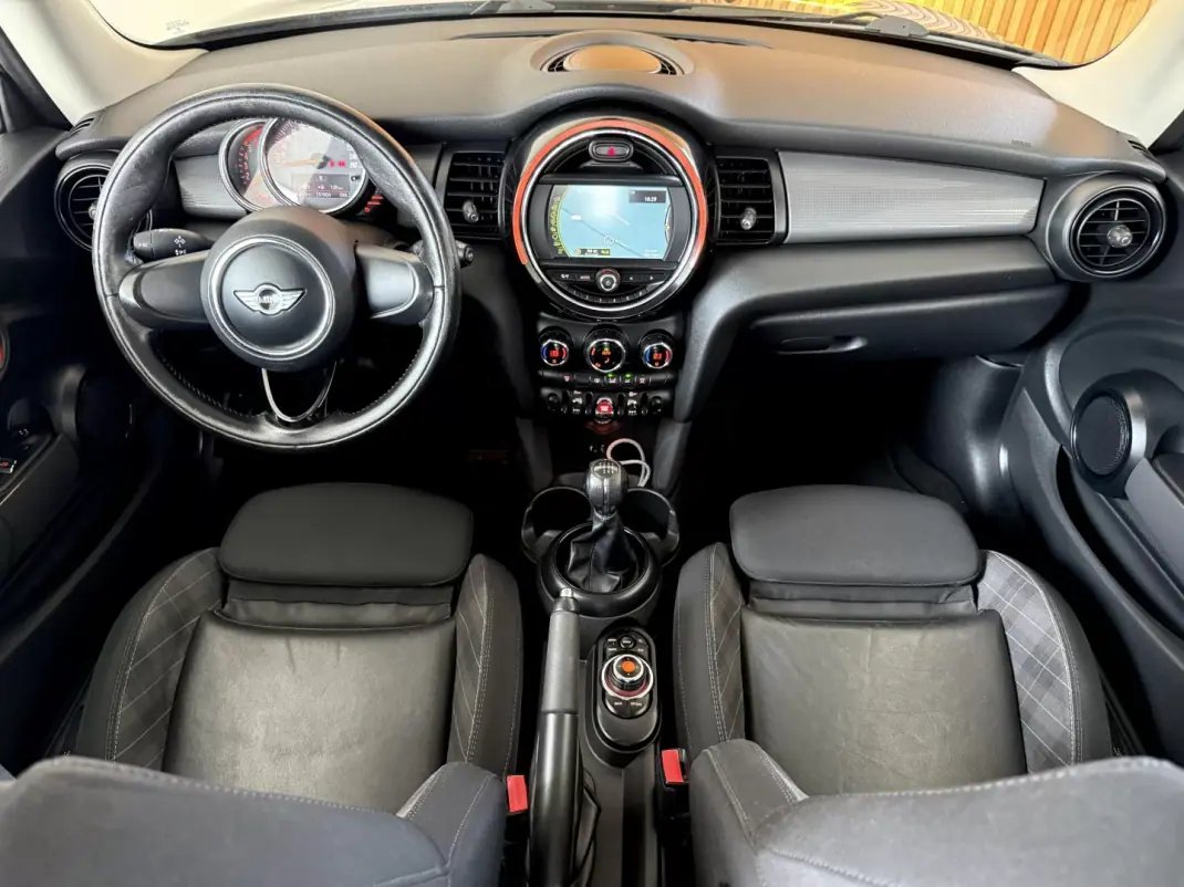 MINI One 2016 - 11900 EUR, 133000 km - 133000km - foto 47 de 86