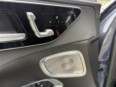 Mercedes-Benz C 300e 2024 - 51500 EUR, 26210 km - AUTO.MOTO.pt - 26210km - foto 18 de 22