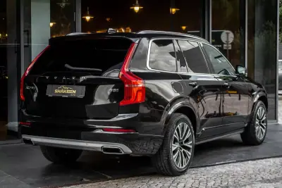 Volvo XC 90 2021 - 37990 EUR, 110263 km - AUTO.MOTO.pt - 110263km - foto 4 de 44