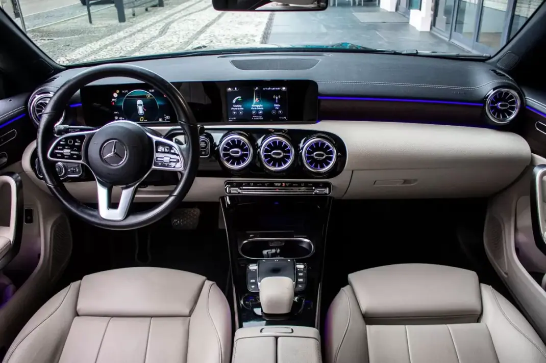 Mercedes-Benz CLA 180 2020 - 22790 EUR, 147196 km - AUTO.MOTO.pt - 147196km - foto 37 de 47