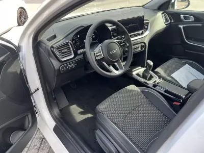 Kia Ceed 2025 - 23900 EUR, 10 km - AUTO.MOTO.pt - 10km - foto 7 de 20