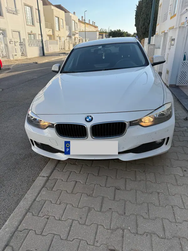BMW 320 2013 — foto 2 de 10