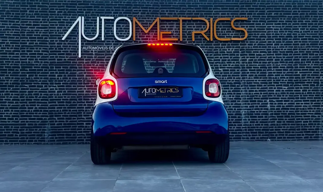 Smart Fortwo Cabrio 2015 - 9250 EUR, 176000 km - AUTO.MOTO.pt - 176000km - foto 5 de 12