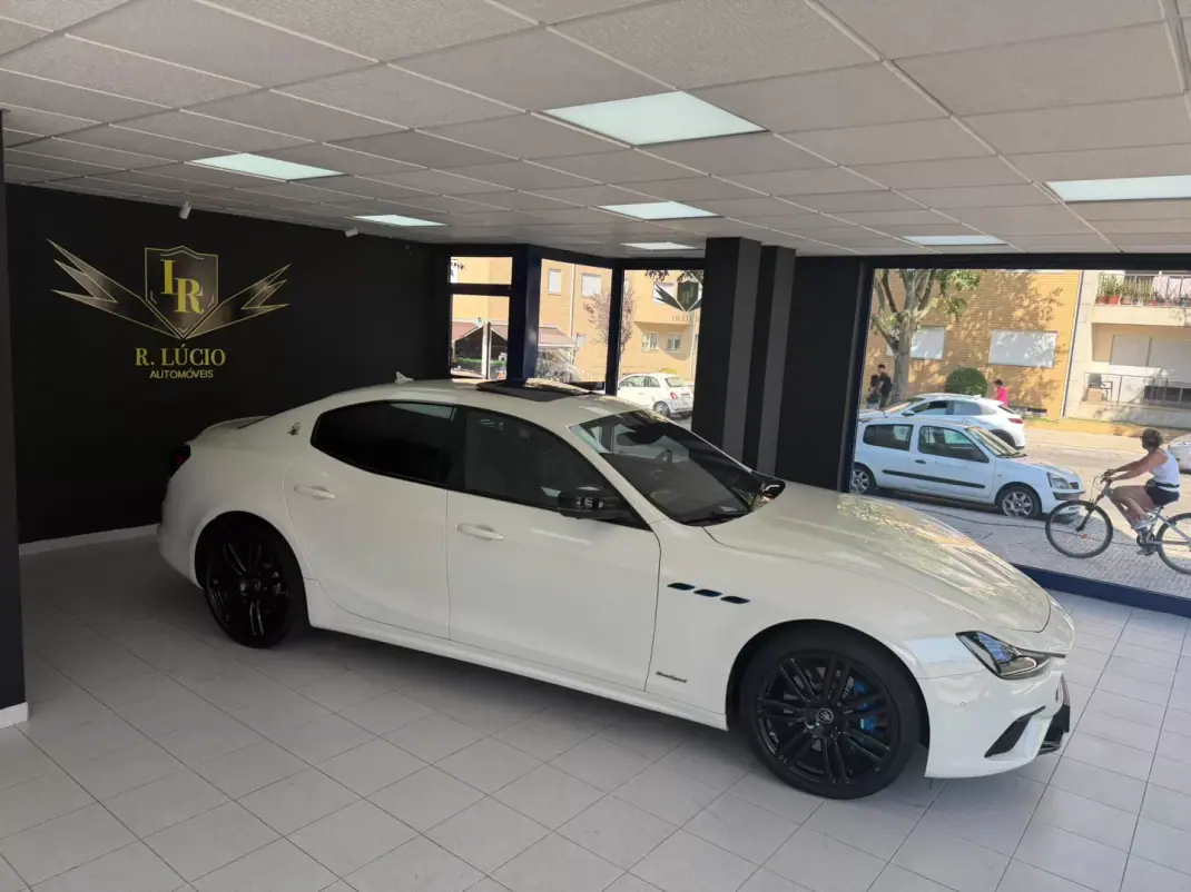 Maserati Ghibli 2021 - 62500 EUR, 45000 km - 45000km - foto 10 de 51