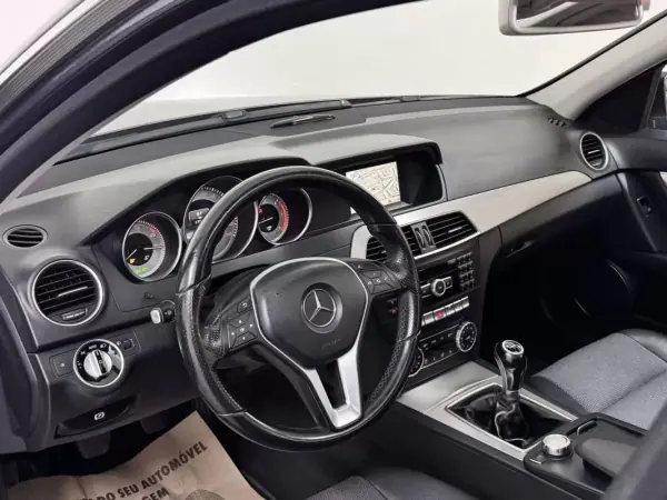 Mercedes-Benz C 220 2013 - 13750 EUR, 177000 km - AUTO.MOTO.pt - 177000km - foto 23 de 54