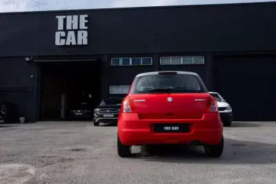 Suzuki Swift 2010 - 3999 EUR, 260000 km - AUTO.MOTO.pt - 260000km - foto 8 de 16
