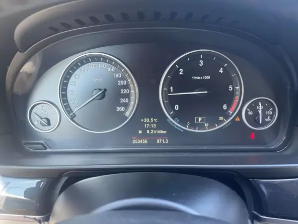 BMW 525 2012 - 14900 EUR, 253456 km - 253456km - foto 18 de 26