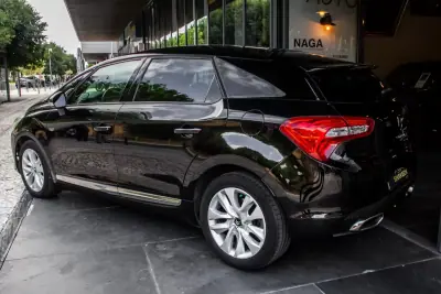 Citroën DS5 2013 - 8900 EUR, 242219 km - AUTO.MOTO.pt - 242219km - foto 3 de 38