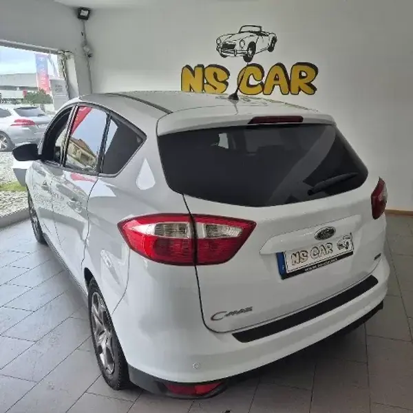 Ford C-Max 2013 - 11450 EUR, 147807 km - AUTO.MOTO.pt - 147807km - foto 3 de 8