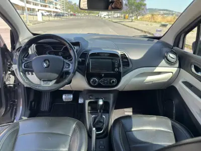 Renault Captur 2017 - 14750 EUR, 95250 km - AUTO.MOTO.pt - 95250km - foto 9 de 48