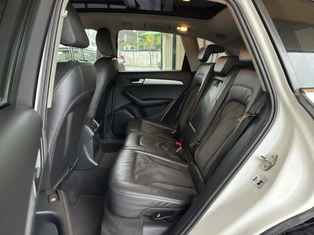 Audi Q5 2009 - 13950 EUR, 326842 km - AUTO.MOTO.pt - 326842km - foto 25 de 33