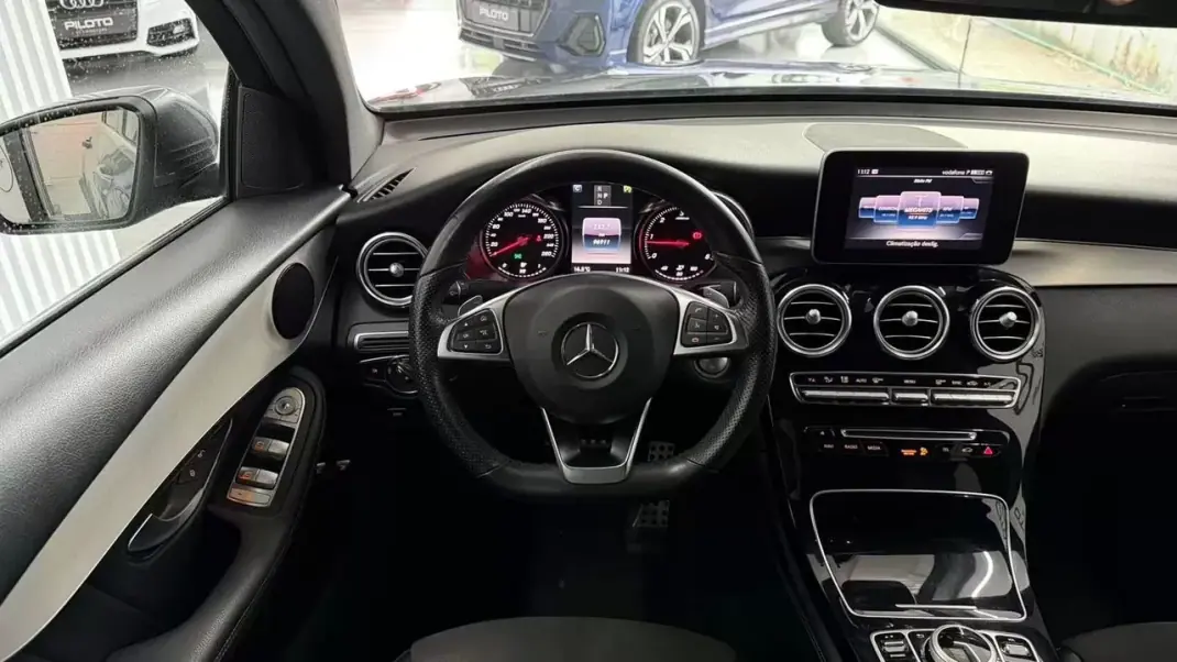 Mercedes-Benz GLC 250 2017 - 38490 EUR, 96900 km - AUTO.MOTO.pt - 96900km - foto 16 de 27