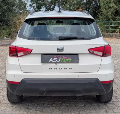 SEAT Arona 2019 - 10500 EUR, 229648 km - AUTO.MOTO.pt - 229648km - foto 8 de 23