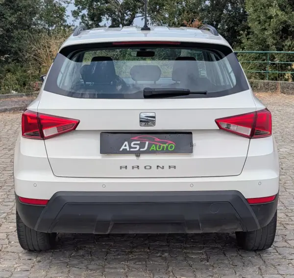 SEAT Arona 2019 - 10500 EUR, 229648 km - AUTO.MOTO.pt - 229648km - foto 8 de 23