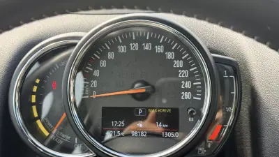 MINI Countryman 2019 - 22900 EUR, 98182 km - AUTO.MOTO.pt - 98182km - foto 30 de 54
