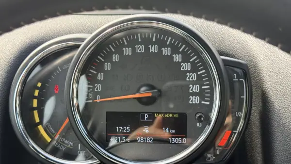 MINI Countryman 2019 - 19990 EUR, 98182 km - AUTO.MOTO.pt - 98182km - foto 30 de 54