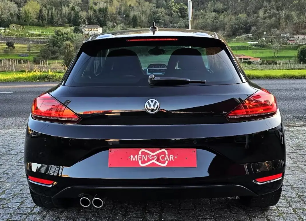 Volkswagen Scirocco 2015 - 18999 EUR, 160000 km - AUTO.MOTO.pt - 160000km - foto 16 de 18