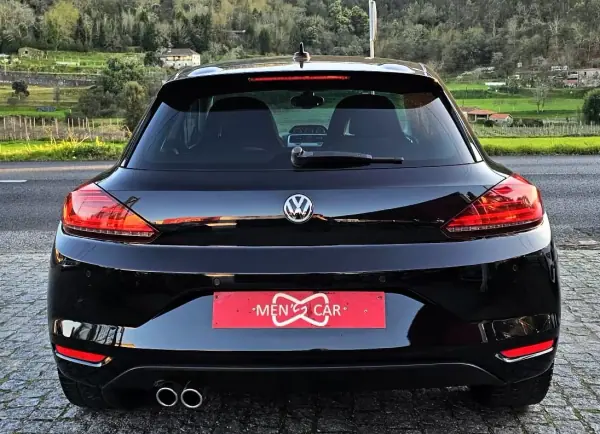 Volkswagen Scirocco 2015 - 18999 EUR, 160000 km - AUTO.MOTO.pt - 160000km - foto 16 de 18