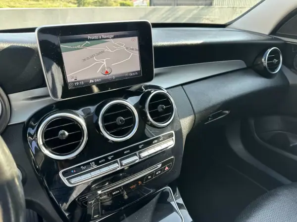 Mercedes-Benz C 180 2017 - 15900 EUR, 249000 km - AUTO.MOTO.pt - 249000km - foto 35 de 58