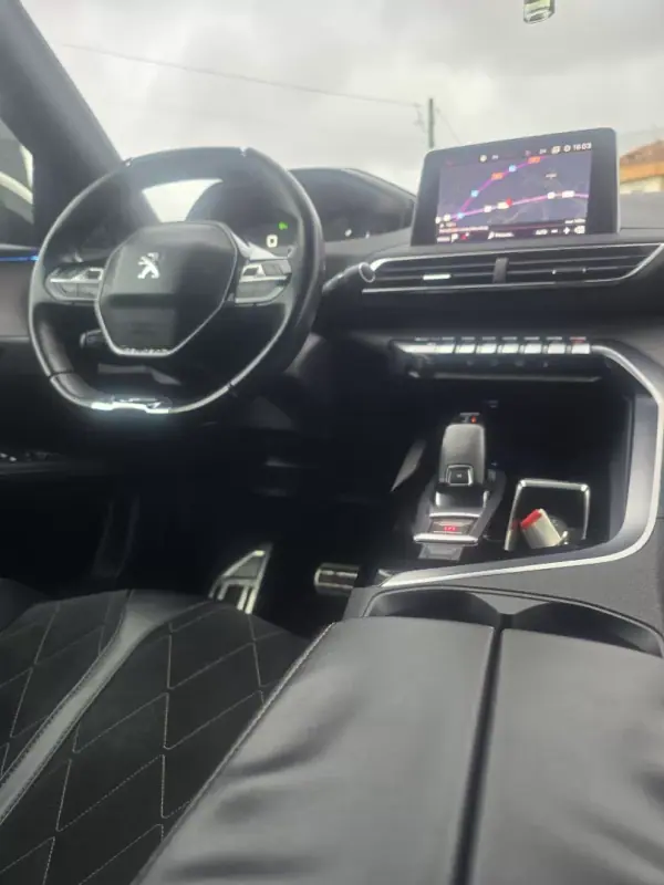 Peugeot 3008 2018 - 19950 EUR, 162300 km - AUTO.MOTO.pt - 162300km - foto 25 de 29