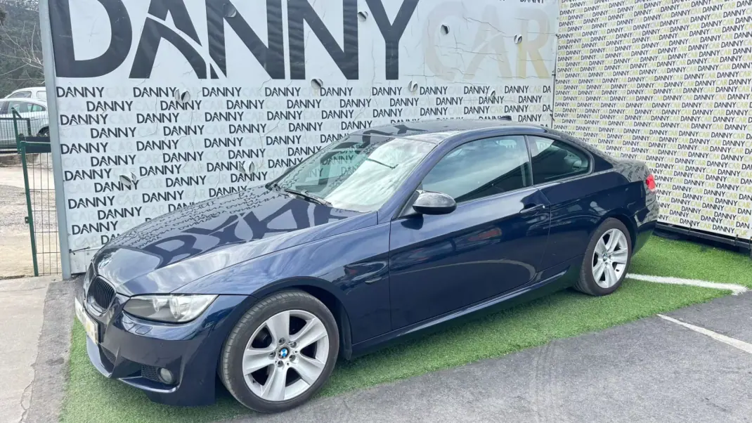 BMW 320 2009 - 14900 EUR, 209000 km - AUTO.MOTO.pt - 209000km - foto 1 de 16