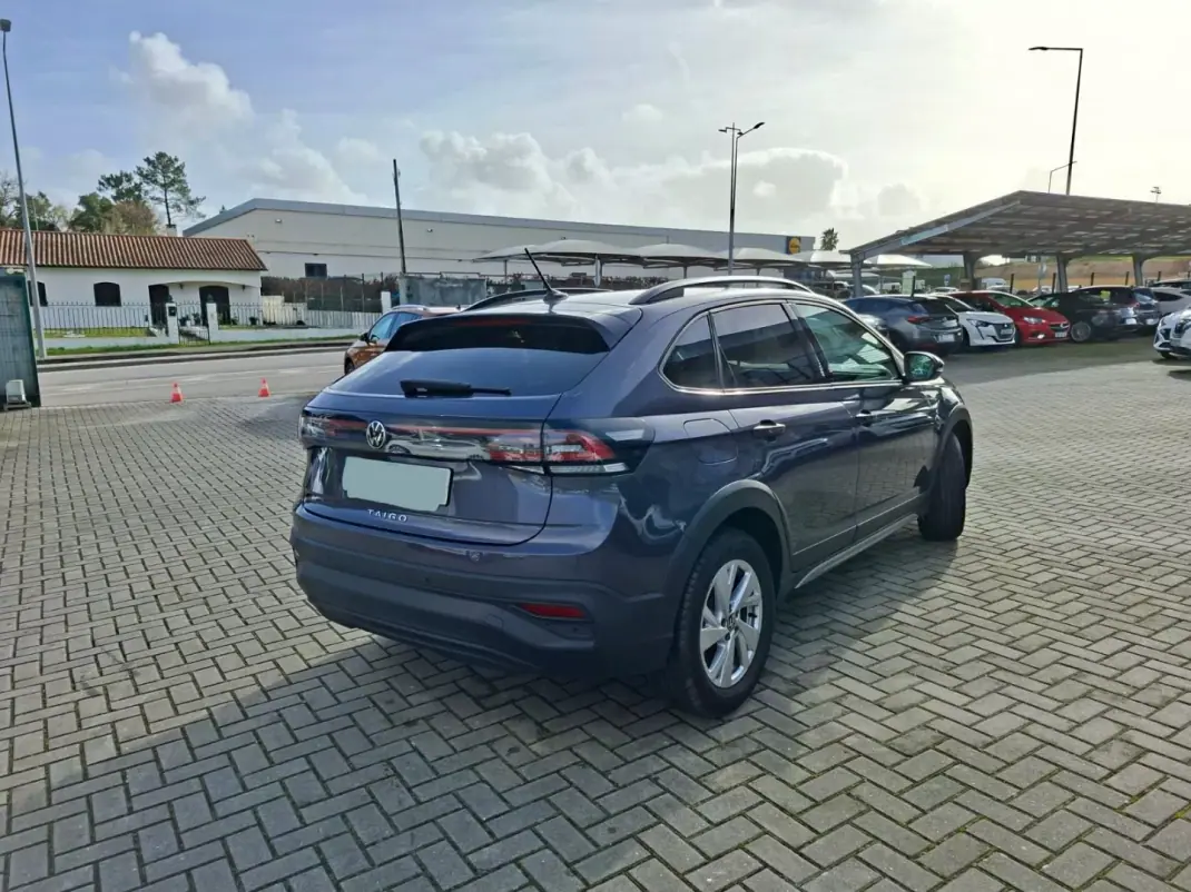 Volkswagen Taigo 2025 - 23500 EUR, 18600 km - AUTO.MOTO.pt - 18600km - foto 6 de 30
