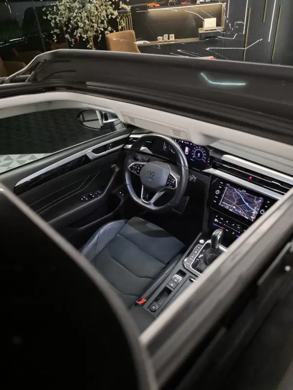 Volkswagen Arteon Shooting Brake 2021 - 27750 EUR, 98000 km - AUTO.MOTO.pt - 98000km - foto 3 de 22