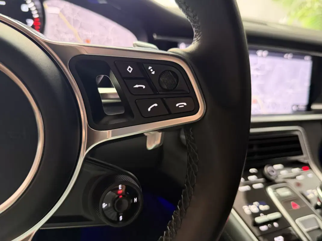 Porsche Panamera Sport Turismo 2020 - 63990 EUR, 148987 km - 148987km - foto 23 de 27