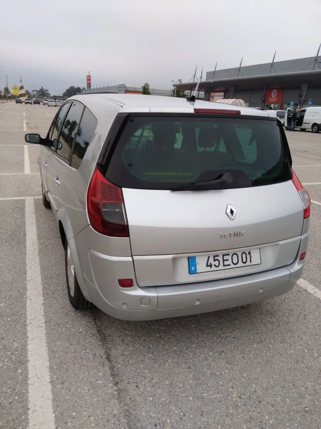 Renault Grand Scénic 2007 - 2750 EUR, 392 km - AUTO.MOTO.pt - 392km - foto 3 de 8