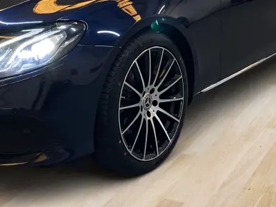 Mercedes-Benz E 220 2018 - 25950 EUR, 140171 km - AUTO.MOTO.pt - 140171km - foto 6 de 20