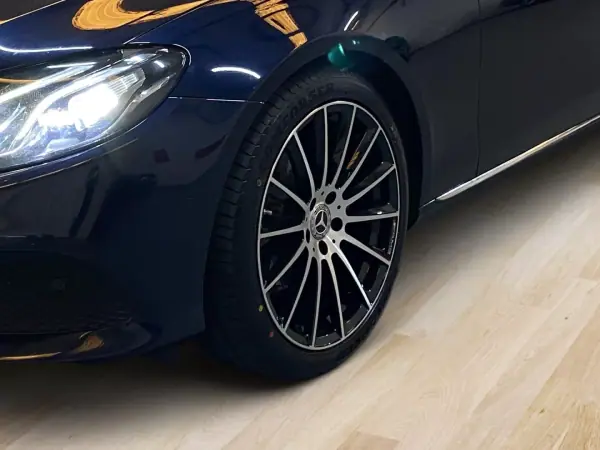 Mercedes-Benz E 220 2018 - 25950 EUR, 140171 km - AUTO.MOTO.pt - 140171km - foto 6 de 20