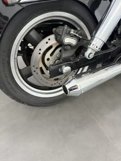 Harley-Davidson Dyna Low Rider S 2012 - 13000 EUR, 41000 km - AUTO.MOTO.pt - 41000km - foto 15 de 17
