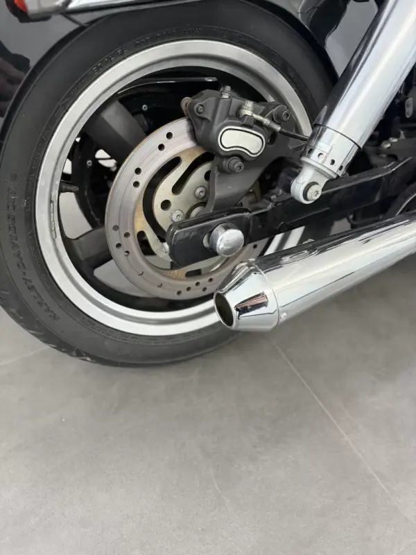 Harley-Davidson Dyna Low Rider S 2012 - 13000 EUR, 41000 km - AUTO.MOTO.pt - 41000km - foto 15 de 17