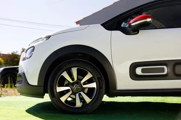 Citroën C3 2023 - 13990 EUR, 23990 km - AUTO.MOTO.pt - 23990km - foto 25 de 37