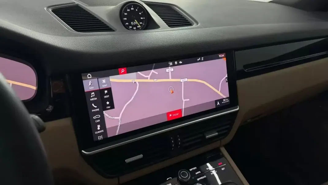 Porsche Cayenne Coupé 2019 - 69990 EUR, 59352 km - 59352km - foto 30 de 32