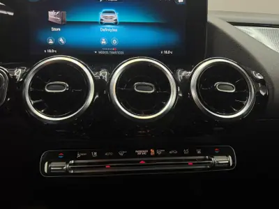 Mercedes-Benz GLA 250 2022 - 34000 EUR, 106000 km - AUTO.MOTO.pt - 106000km - foto 24 de 34