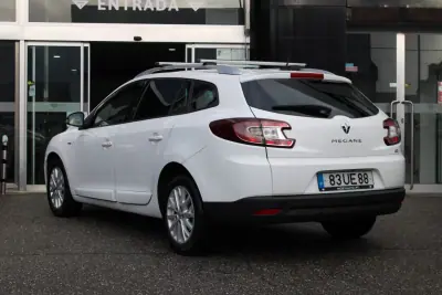 Renault Mégane Sport Tourer 2013 - 5900 EUR, 293129 km - AUTO.MOTO.pt - 293129km - foto 2 de 27