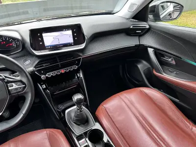 Peugeot 2008 2021 - 16900 EUR, 130000 km - AUTO.MOTO.pt - 130000km - foto 33 de 61