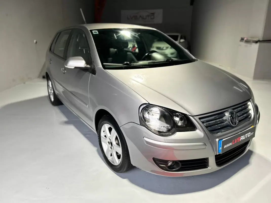 Volkswagen Polo 2009 - 6000 EUR, 189000 km - AUTO.MOTO.pt - 189000km - foto 6 de 21