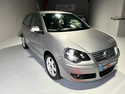Volkswagen Polo 2009 - 6000 EUR, 189000 km - AUTO.MOTO.pt - 189000km - foto 6 de 21