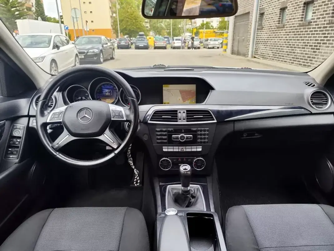 Mercedes-Benz C 220 2011 - 9980 EUR, 240000 km - 240000km - foto 2 de 23