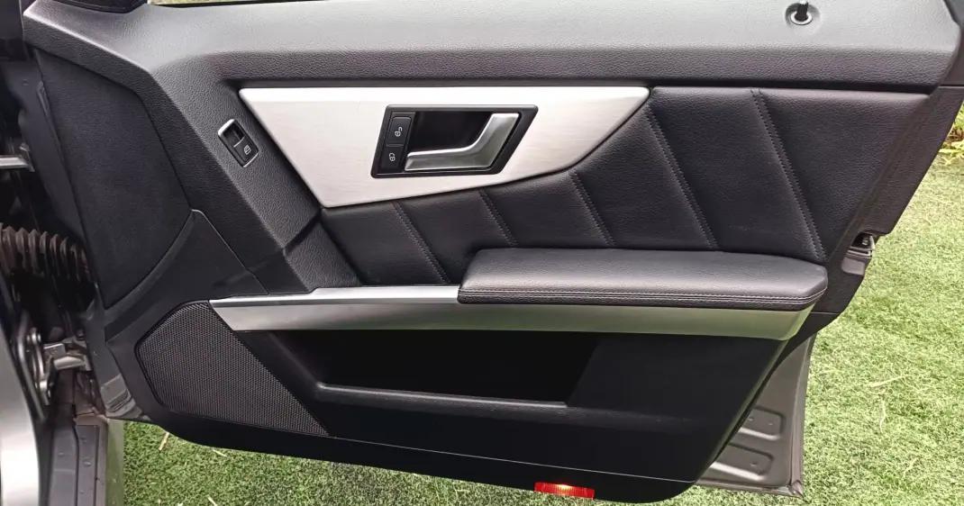 Mercedes-Benz GLK 250 2014 - 18950 EUR, 184000 km - AUTO.MOTO.pt - 184000km - foto 15 de 19