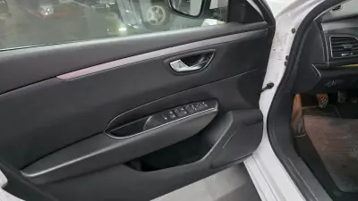 Renault Talisman 2016 - 14990 EUR, 107000 km - AUTO.MOTO.pt - 107000km - foto 4 de 43