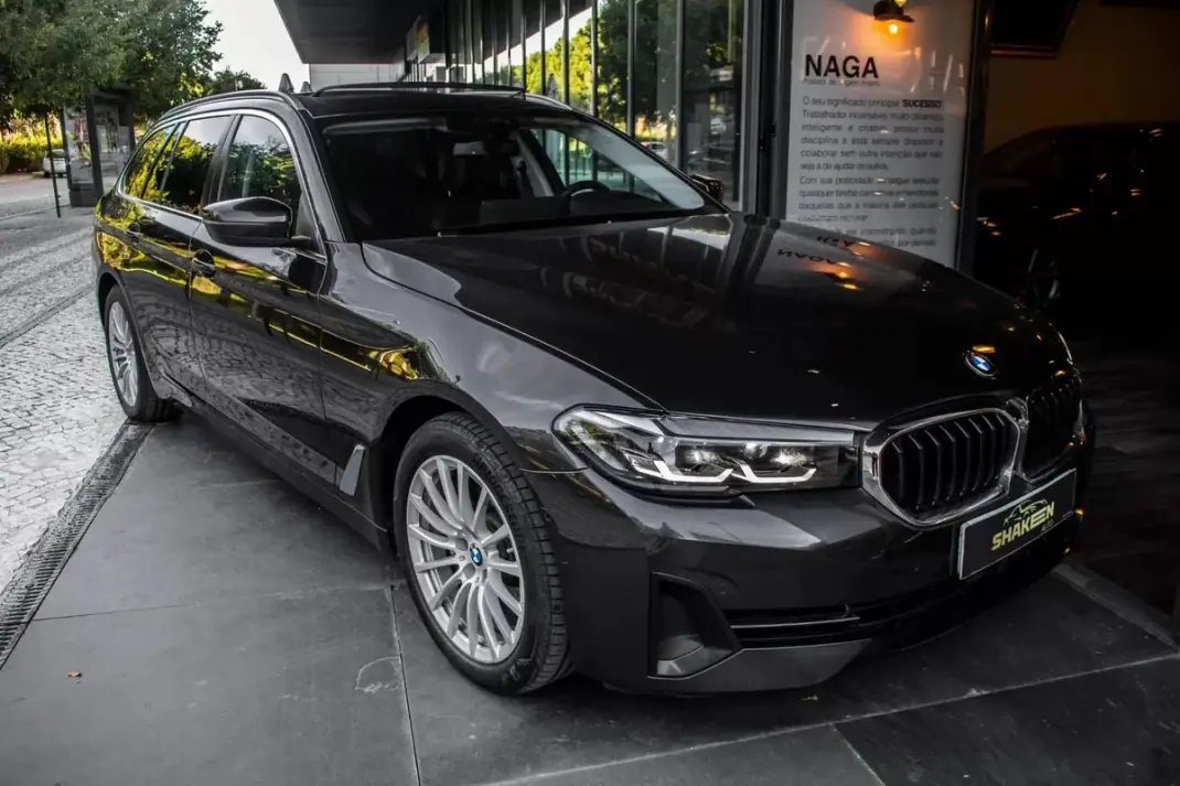 BMW 520 2023 - 31900 EUR, 151246 km - AUTO.MOTO.pt - 151246km - foto 6 de 47