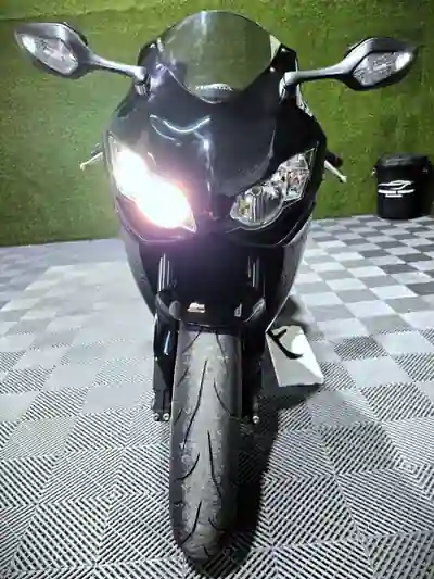 Honda CBR 1000RR 2008 - 8950 EUR, 32000 km - AUTO.MOTO.pt - 32000km - foto 6 de 15