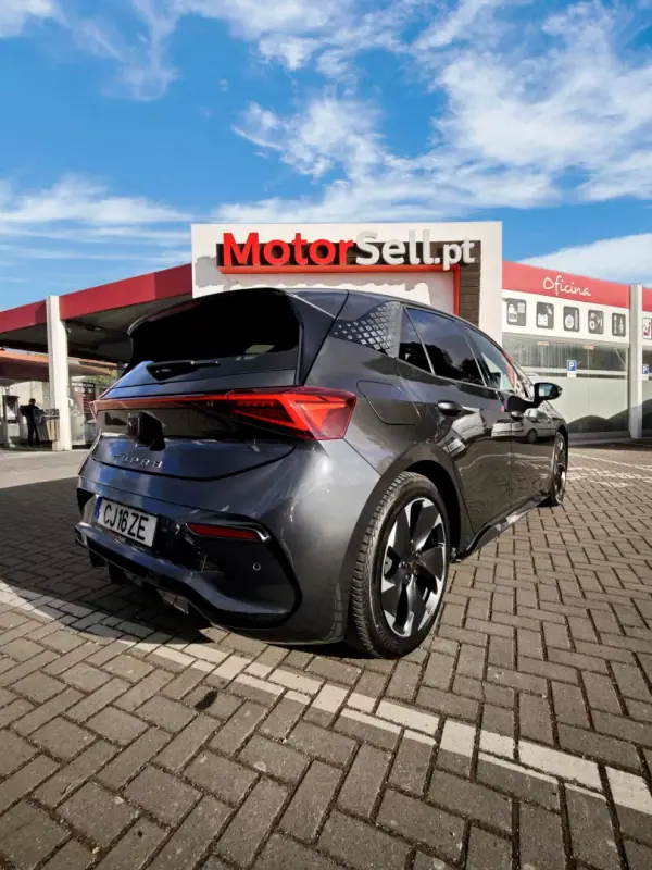 Cupra Born 2023 - 31400 EUR, 69000 km - AUTO.MOTO.pt - 69000km - foto 2 de 11