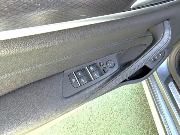 BMW 530 2022 - 35900 EUR, 82233 km - AUTO.MOTO.pt - 82233km - foto 8 de 20